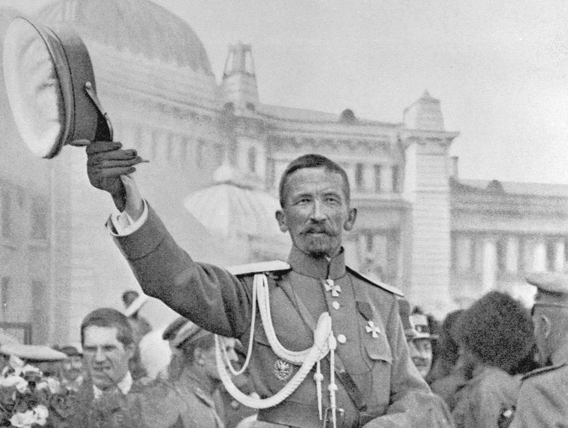 43: Russia's New Glide Bombs and Ukraine's Battlefield Crisis at Kurakhove. John Hardie and Bill Roggio discuss how Russia has introduced new, longer-range guided glide bombs (like the UMPK and Grom-E1) that utilize cheap kits or purpose-built designs, offeri