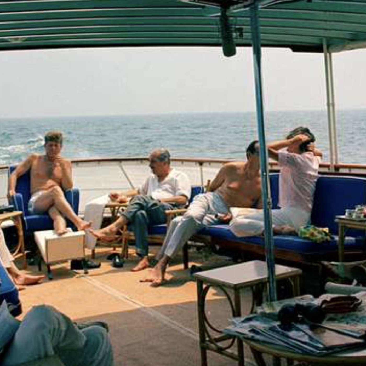 92: Paul Gregory describes his observations during the summer of 1962 while taking Russian lessons from Marina, noting Lee and Marina's poverty; Marina even lacked a baby carriage for infant June. Lee presented himself as an intellectual but was secretive abo 92: Paul Gregory describes his observations during the summer of 1962 while taking Russian lessons from Marina, noting Lee and Marina's poverty; Marina even lacked a baby carriage for infant June. Lee presented himself as an intellectual but was secretive abo