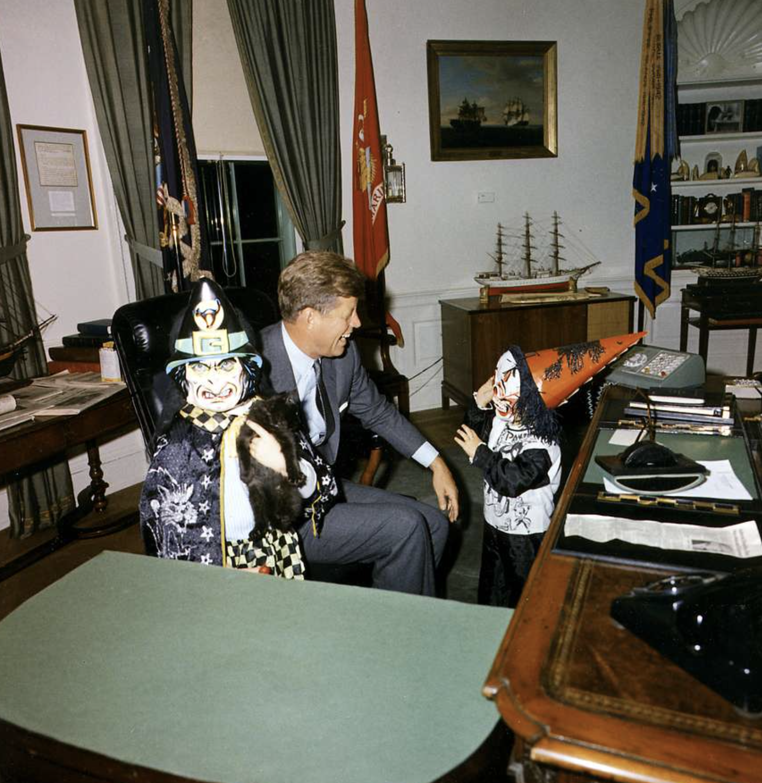 92: Paul Gregory chronicles Lee Harvey Oswald's burial at Rose Hill, which was quiet, with reporters carrying the coffin. Marina, in a daze, performed Russian rituals when viewing the body and was deeply impacted by watching the Kennedy funeral on television. 92: Paul Gregory chronicles Lee Harvey Oswald's burial at Rose Hill, which was quiet, with reporters carrying the coffin. Marina, in a daze, performed Russian rituals when viewing the body and was deeply impacted by watching the Kennedy funeral on television.