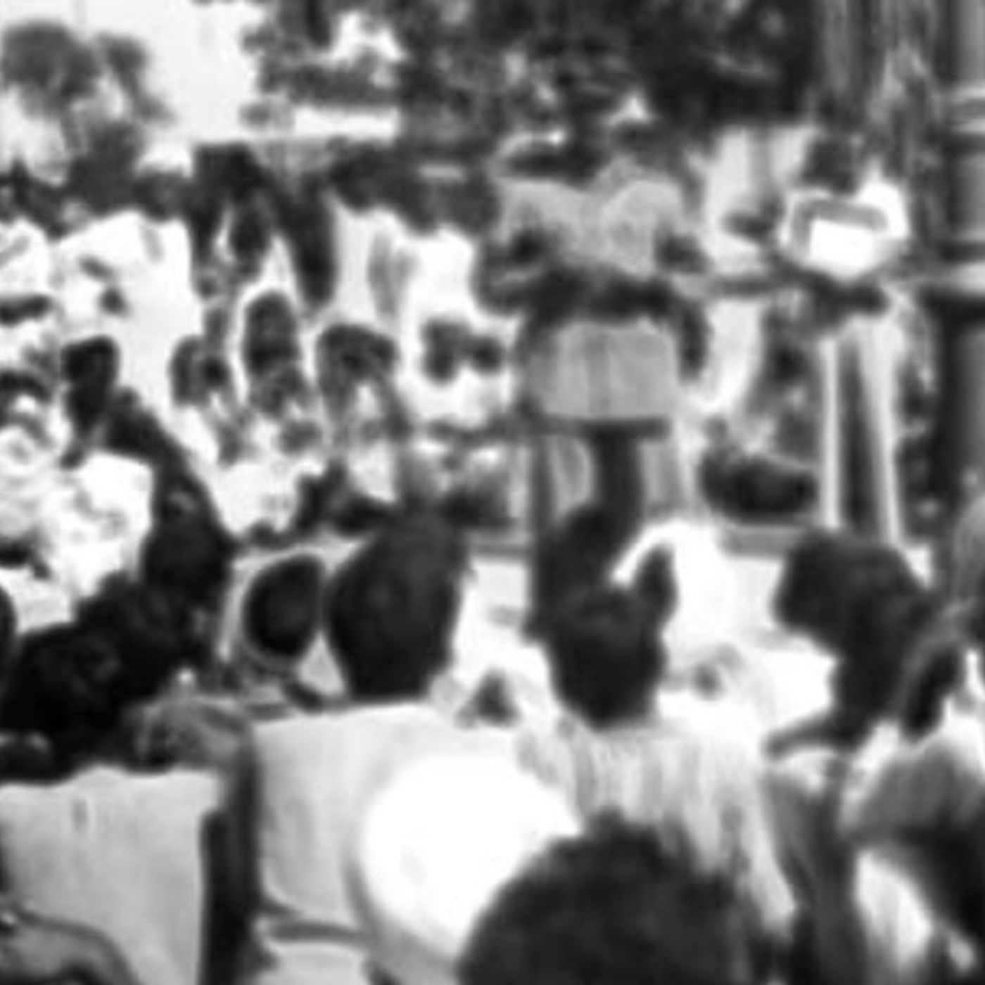 S8 Ep111: Jim McTague reports that the economy in Lancaster County, Pennsylvania, is strong, suggesting it mirrors the greater US economy despite reports of low consumer confidence, observing robust traffic at tourist destinations like Kitchen Kettle Village, a sho