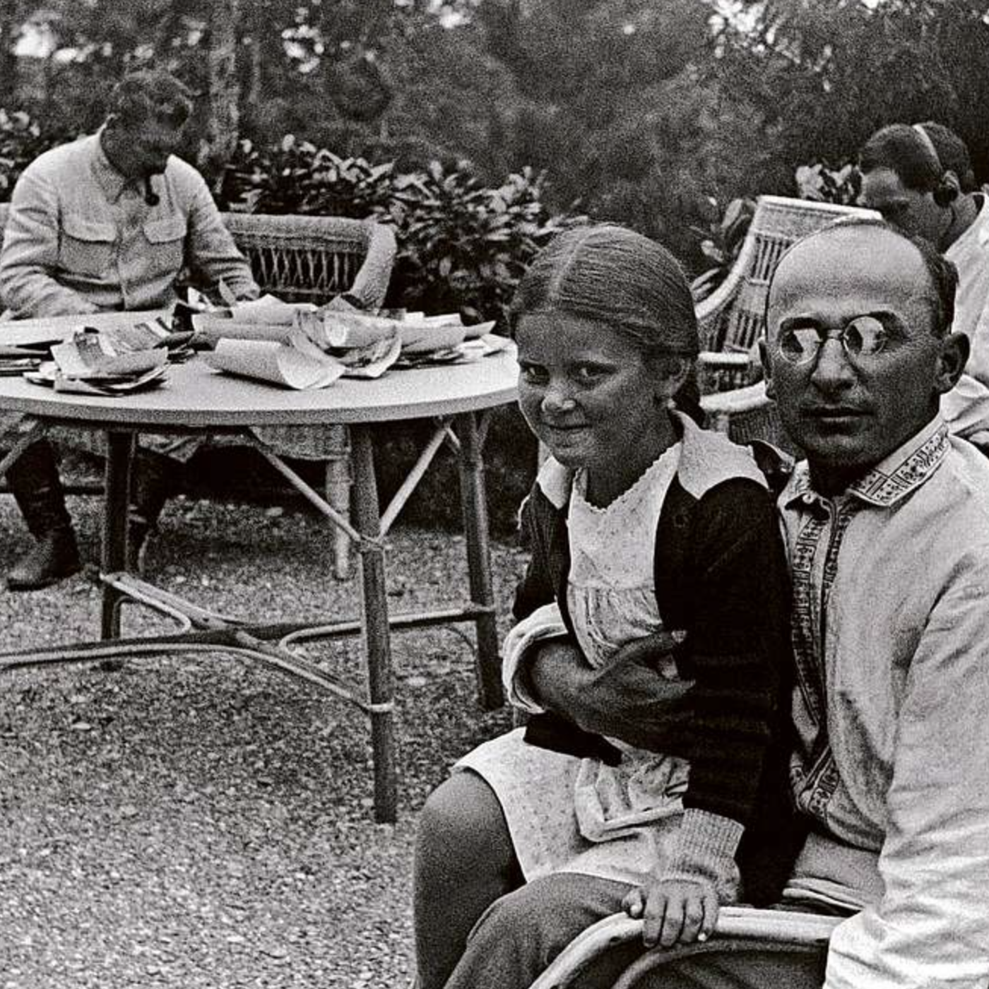 S8 Ep136: Segment 11 — Training Soviet Spies: Ray Bennett Instructs in American Culture and Etiquette — Svetlana Lokhova — Bennett educated Russian agents, including Shumovski, in English language proficiency and American cultural customs—including proper silverwar