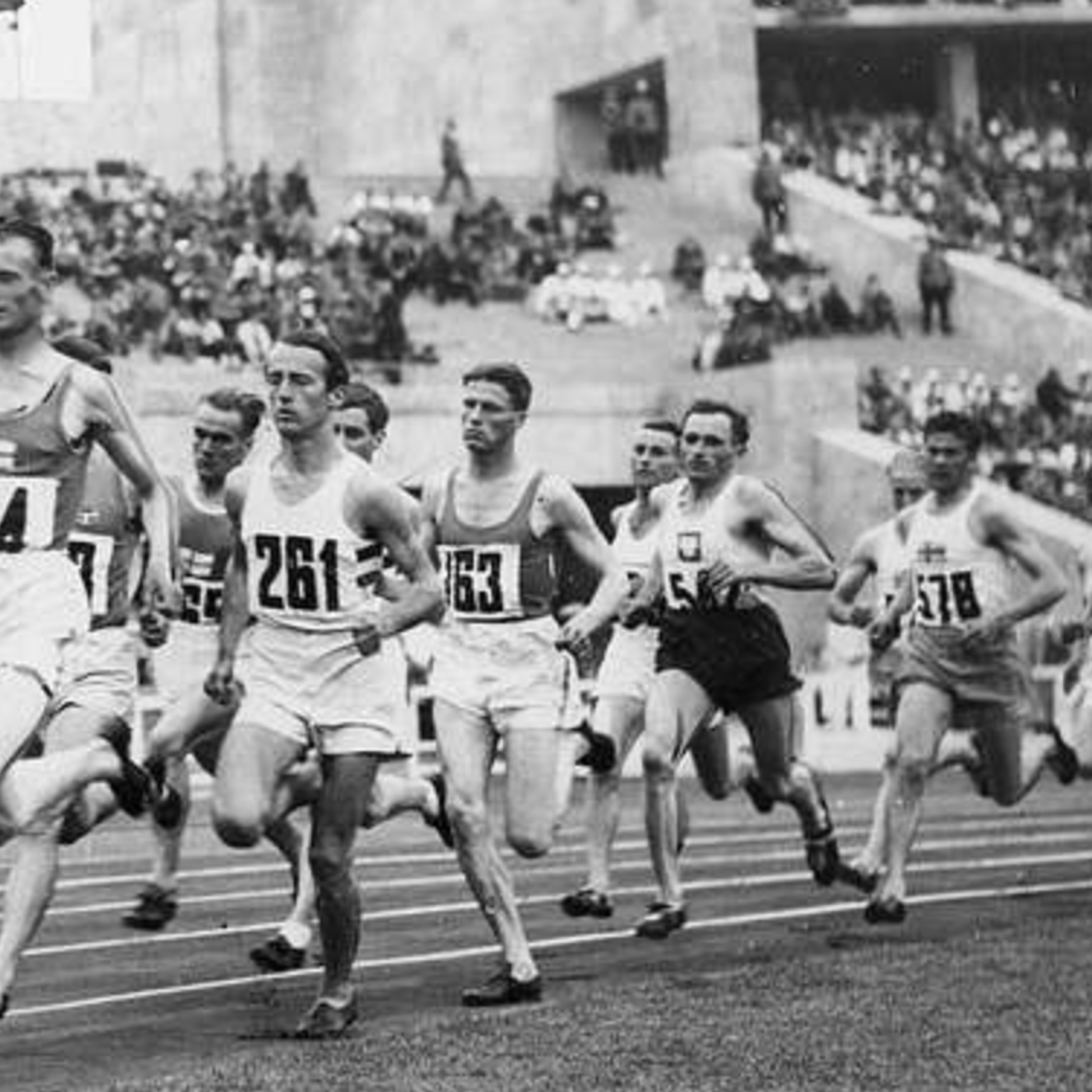 S8 Ep145: 4/8. FDR Deals with the Socialist and Communist Parties — David Pietrusza — Roosevelt expressed concern that the Socialist Party (led by Norman Thomas) and the Communist Party (led by Earl Browder) would siphon votes from the Democratic ticket. Due to Sta