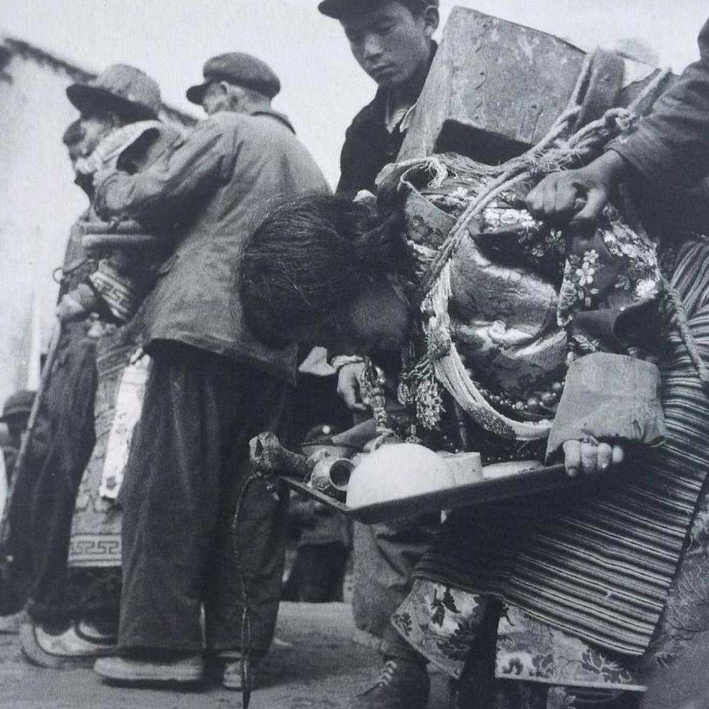 S8 Ep146: 3/8 Red August and the Idealism of Teenage Red Guards — Tanya Branigan — Yu Zhangzhen, who became a Red Guard at age thirteen, recalls "Red August" 1966, when Mao Zedong summoned millions of young people to massive rallies, explicitly endorsing the moveme S8 Ep146: 3/8 Red August and the Idealism of Teenage Red Guards — Tanya Branigan — Yu Zhangzhen, who became a Red Guard at age thirteen, recalls "Red August" 1966, when Mao Zedong summoned millions of young people to massive rallies, explicitly endorsing the moveme