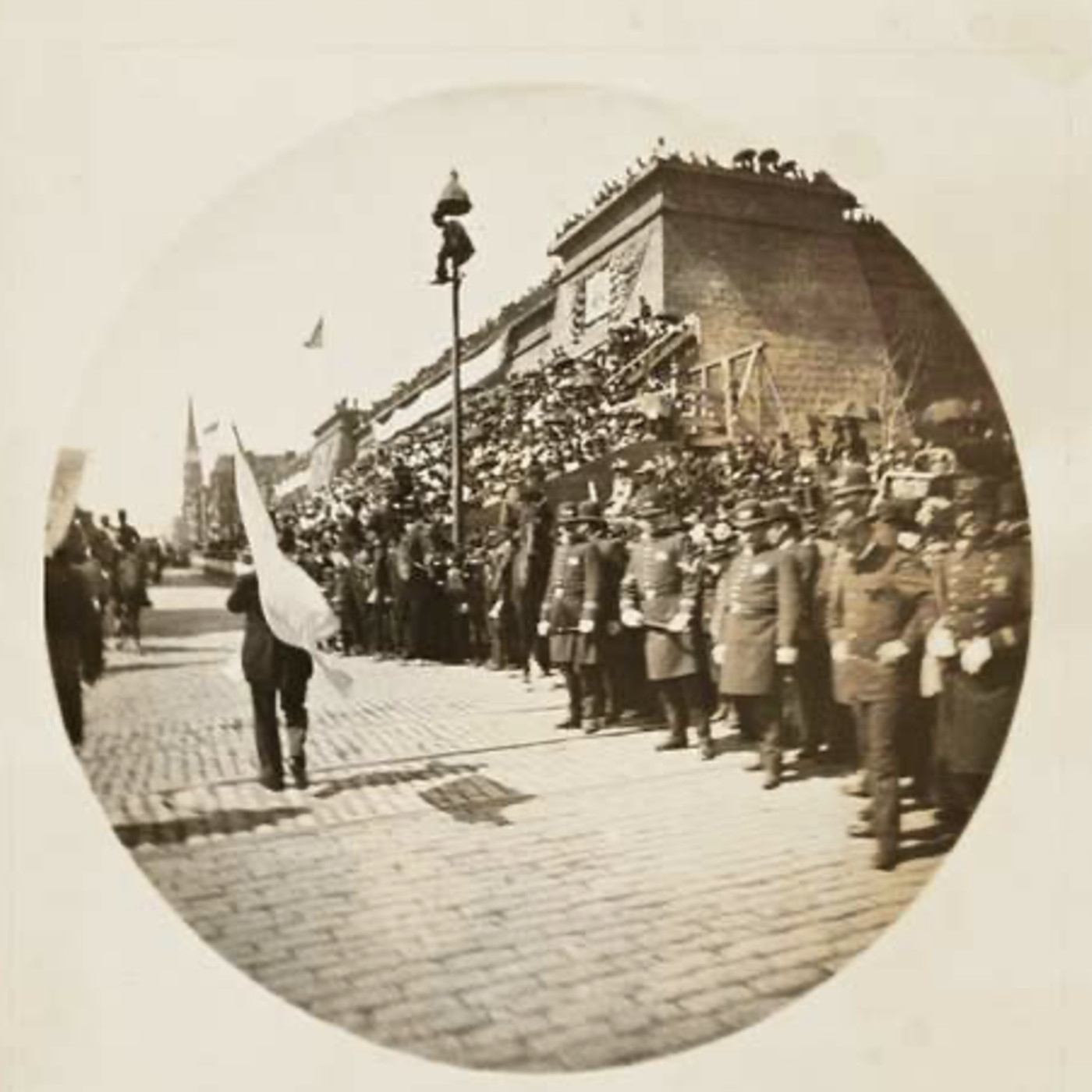 S8 Ep172: Sailing to Rhode Island and the Storms of Politics — Nathaniel Philbrick — Washington sailed to Newport, Rhode Island in August 1790 to embrace the state after it finally ratified the Constitution, completing the original union of thirteen states. Philbri