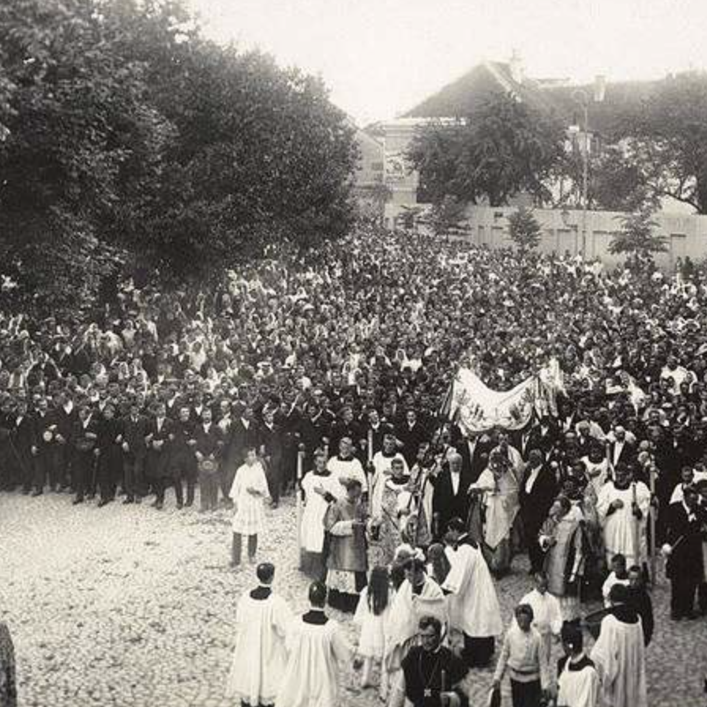 S8 Ep186: The National Security Strategy as Transatlantic "Divorce Papers": Colleague Blaine Holt argues the National Security Strategy resembles "divorce papers" for a perilous transatlantic relationship, contending Europe, having de-industrialized, refuses Trump'