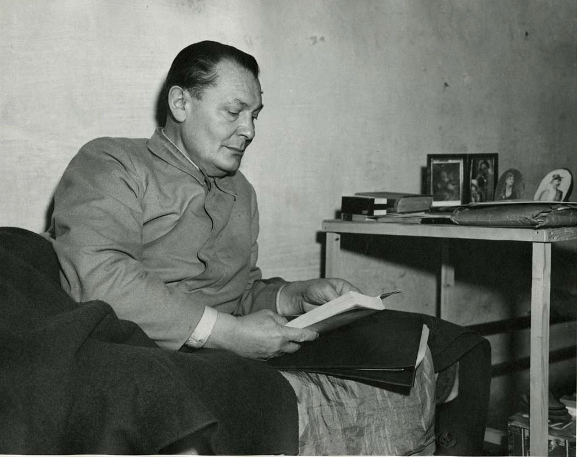 S8 Ep274: THE MAP OF WAR AND THE KORDT CONNECTION Colleague Charles Spicer. In early 1938, as Sir Robert Vansittart was sidelined for the appeaser Horace Wilson, the amateur spies continued to provide highly accurate intelligence regarding Hitler's expansionist pla