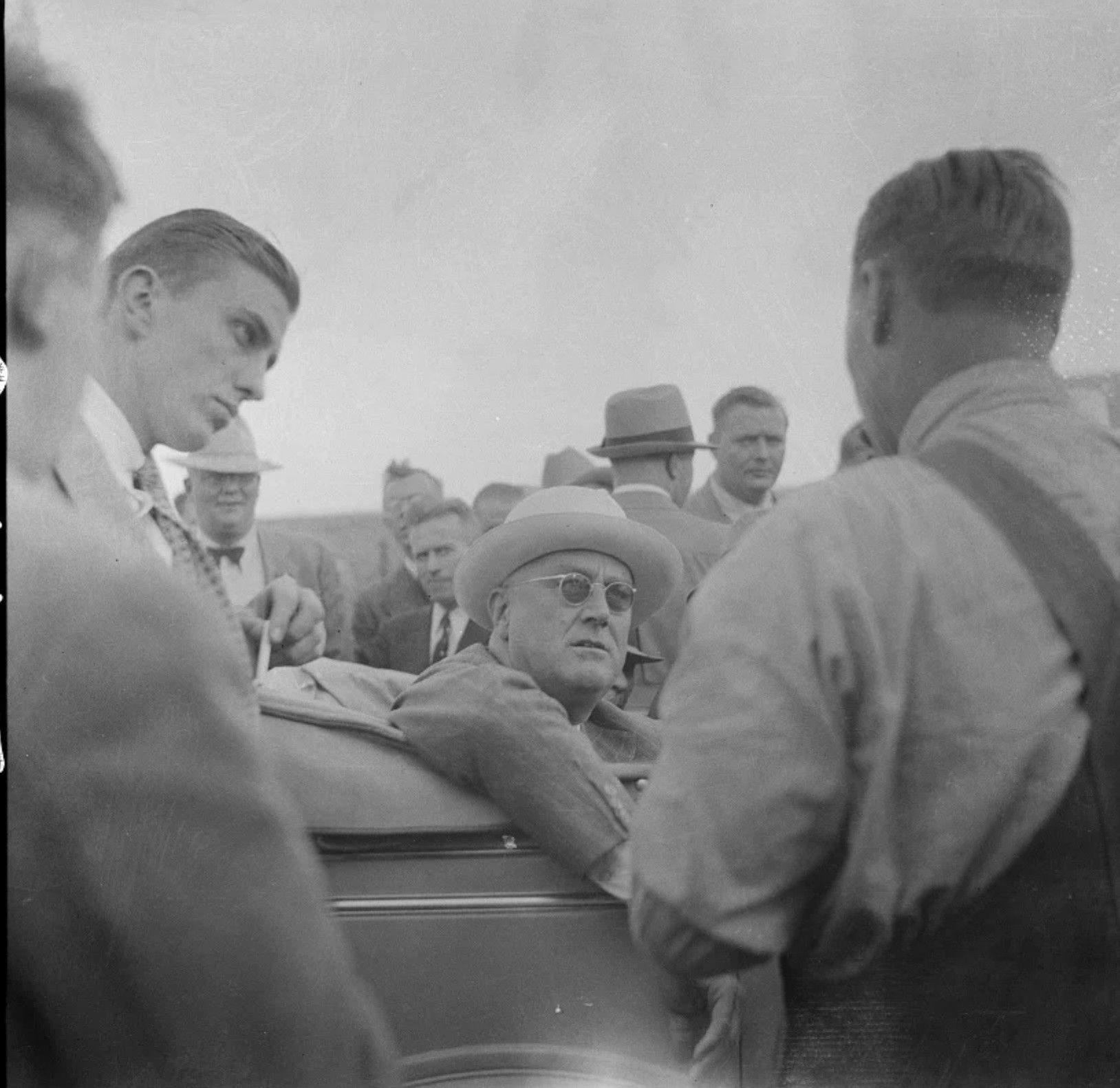 S8 Ep270: LEND-LEASE AND BRITISH PROPAGANDA Colleague H.W. Brands. H.W. Brands explains the passage of the Lend-Lease Act (HR 1776), which effectively ended American neutrality by committing industrial resources to Britain. The segment reveals the covert British pr