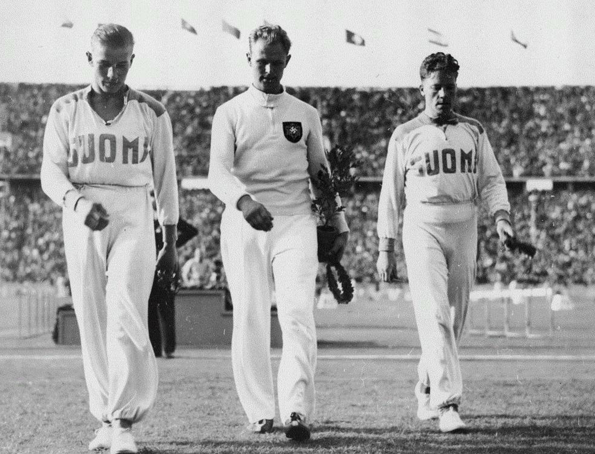 S8 Ep338: A LANDSLIDE VICTORY AND POLITICAL REALIGNMENT Colleague David Pietrusza. On election night, early returns from Connecticut signal a massive victory for Roosevelt, contradicting expectations of a close race. FDR sweeps the nation, winning 46 states and sec S8 Ep338: A LANDSLIDE VICTORY AND POLITICAL REALIGNMENT Colleague David Pietrusza. On election night, early returns from Connecticut signal a massive victory for Roosevelt, contradicting expectations of a close race. FDR sweeps the nation, winning 46 states and sec