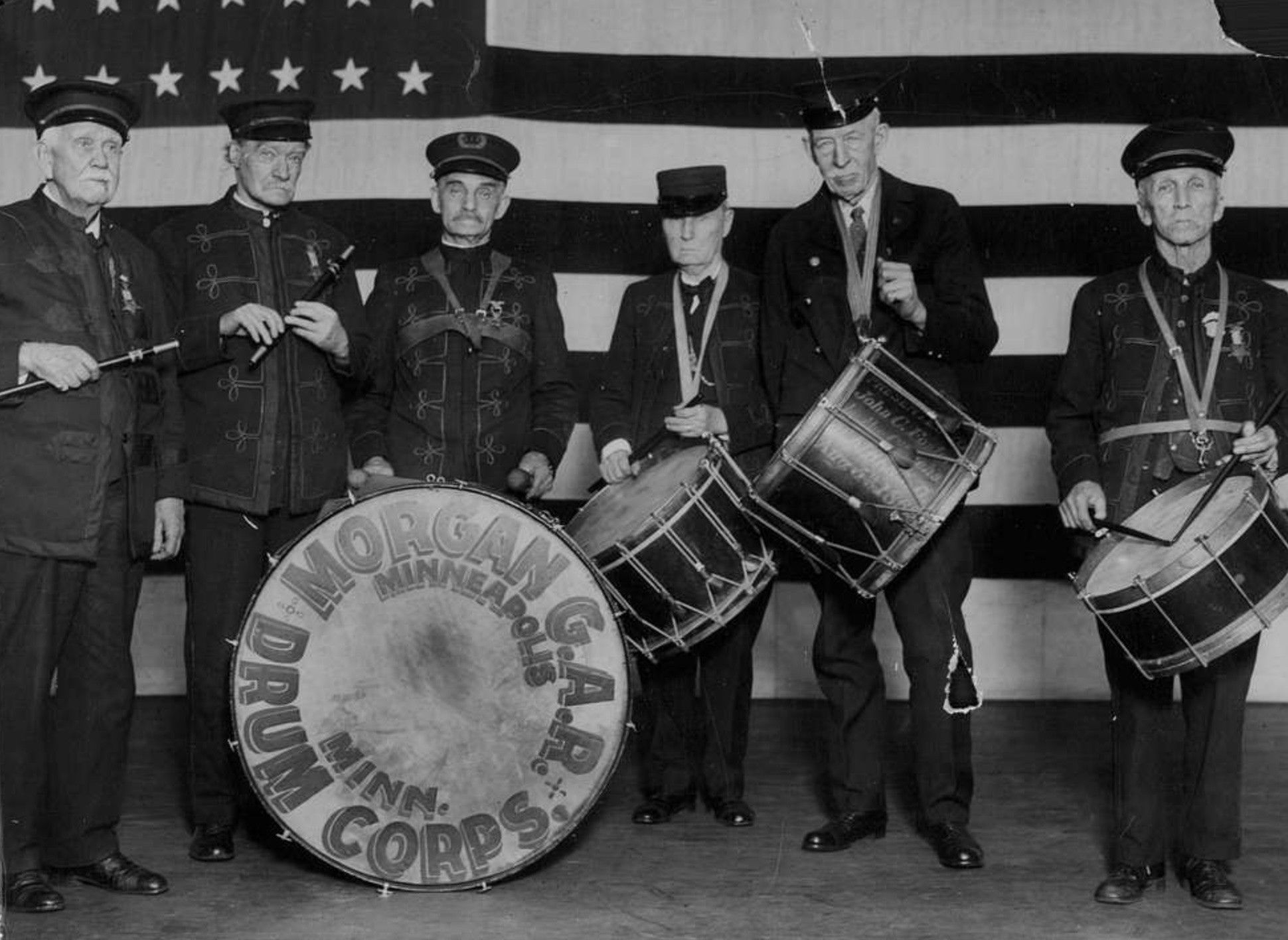 S8 Ep472: Guest: Michael Vorenberg. At Appomattox, Grant offers generous terms allowing Confederates to keep horses and sidearms. However, Lincoln does not immediately declare the war over; in his final speech, he focuses on the complex path to peace and suffrage,