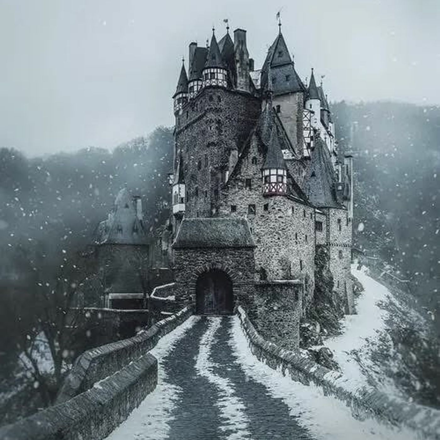 Middle Aged Mini #244 - Burg Eltz Castle