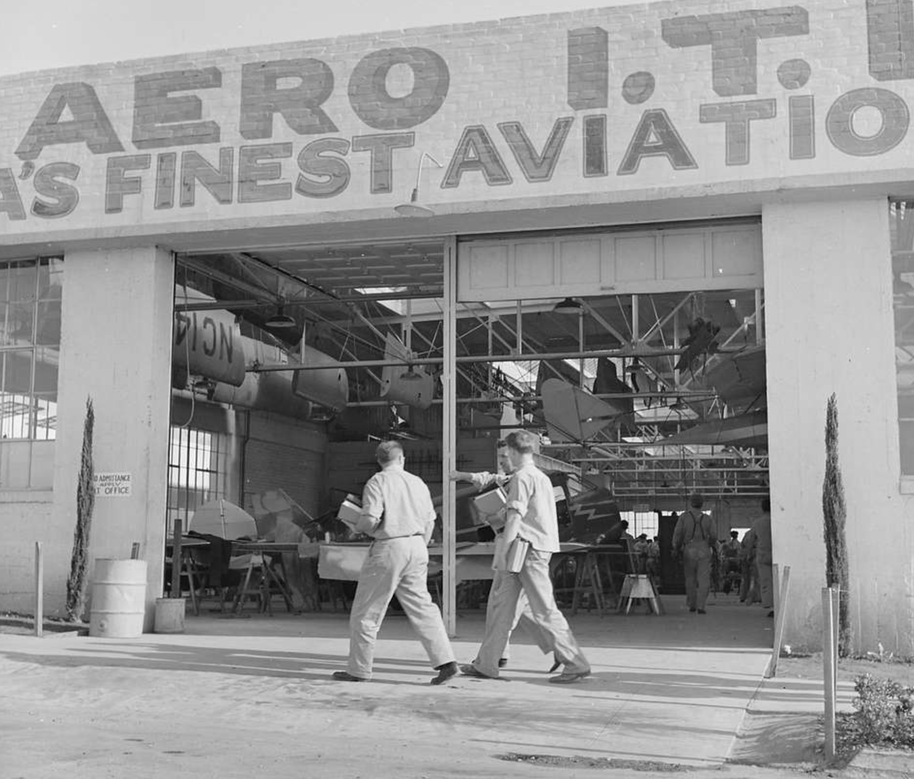 S8 Ep586: 5. Author: Victor Davis Hanson. Title: *The Dying Citizen: How Progressive Elites, Tribalism, and Globalization Are Destroying the Idea of America*. This file addresses "evolutionaries" seeking to alter or bypass the Constitution to achieve political goal