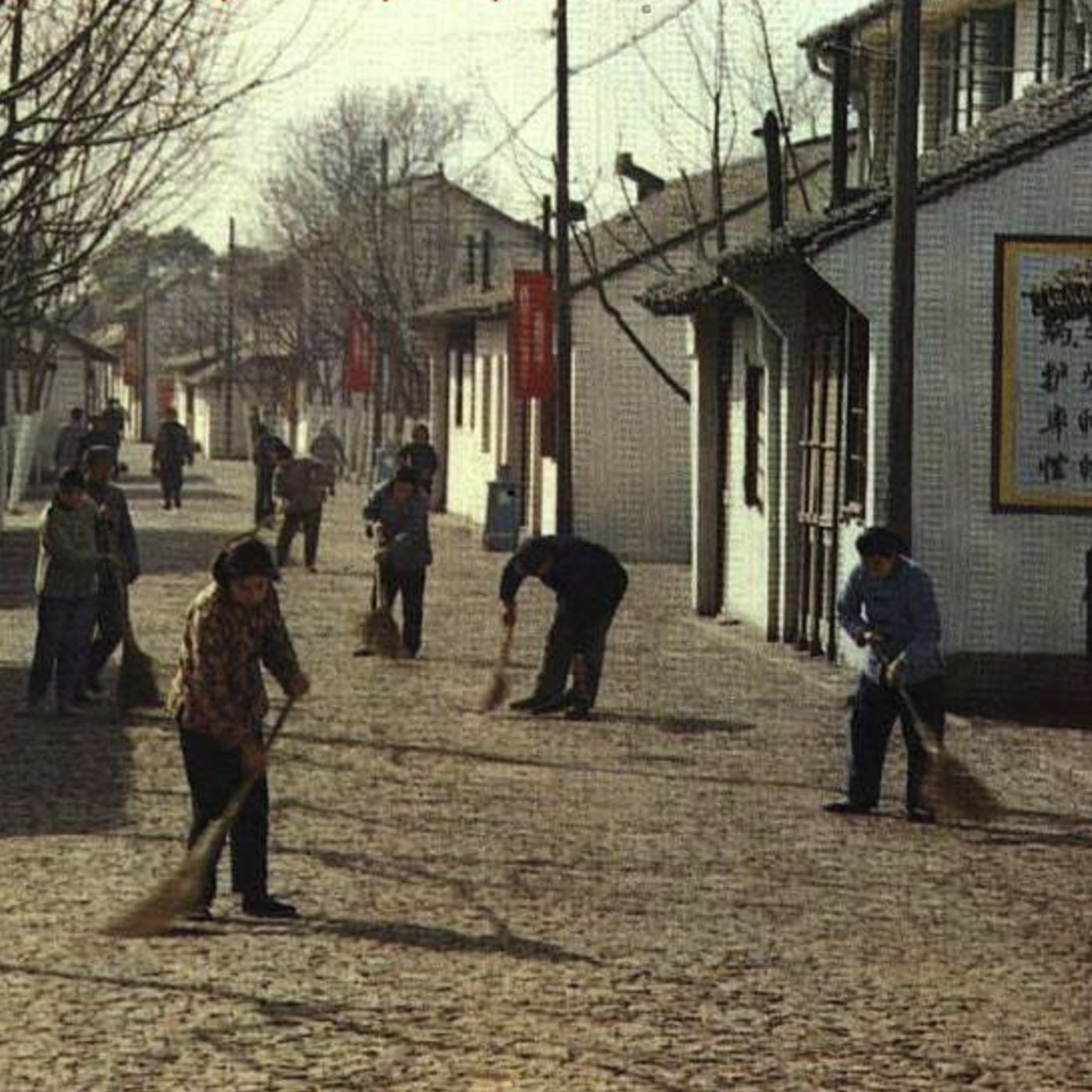 The construction of the Wuhan BSL4 lab proceeded despite French intelligence warnings that the facility would be used for military bioweapon production. Weichert notes the lab suffered from poor security protocols known to US intelligence and Xi Jinpin