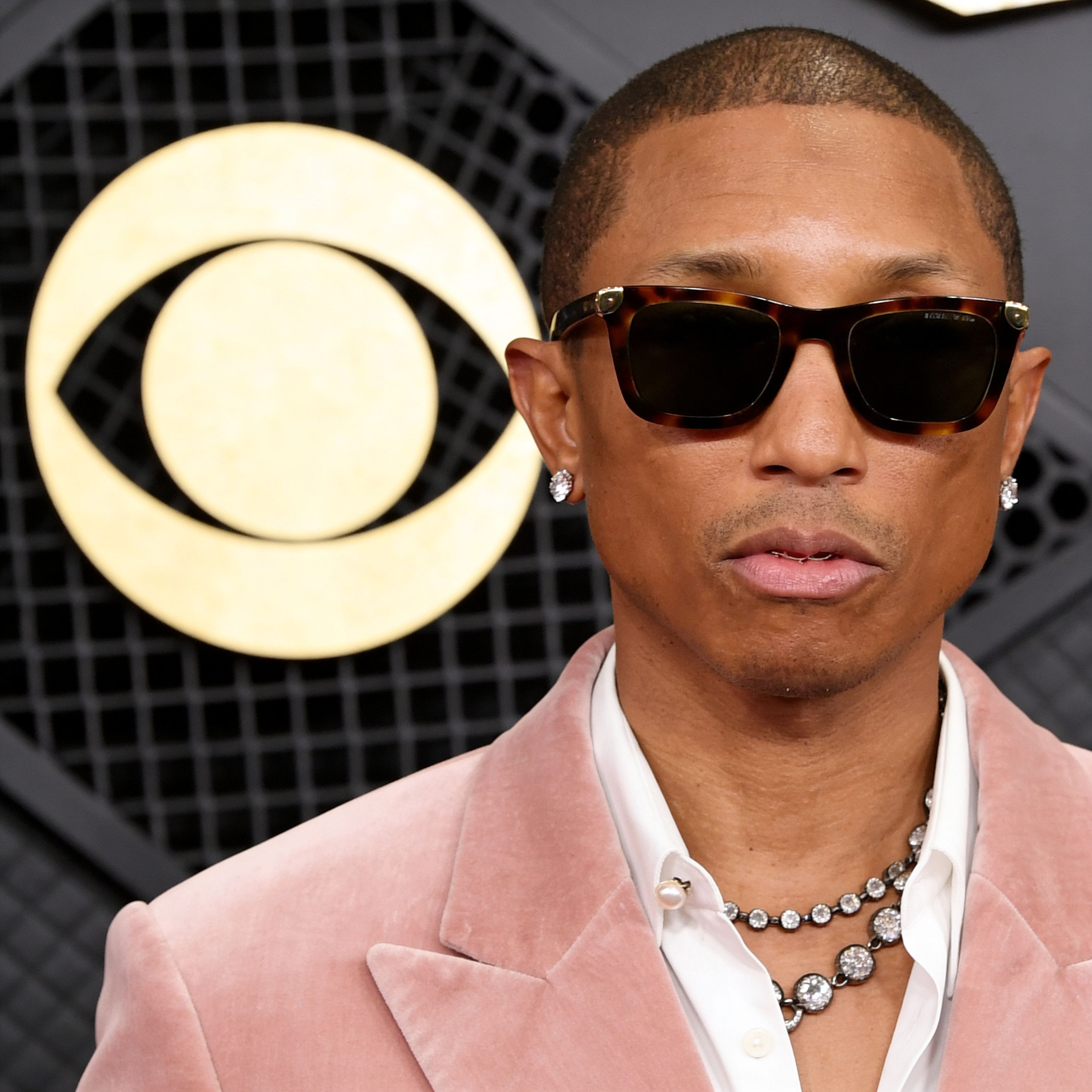 590: Pharrell Williams combina lujo, diseño vanguardista y tecnología en su exclusiva colección de automóviles (REUTERS/Mario Anzuoni) episode artwork