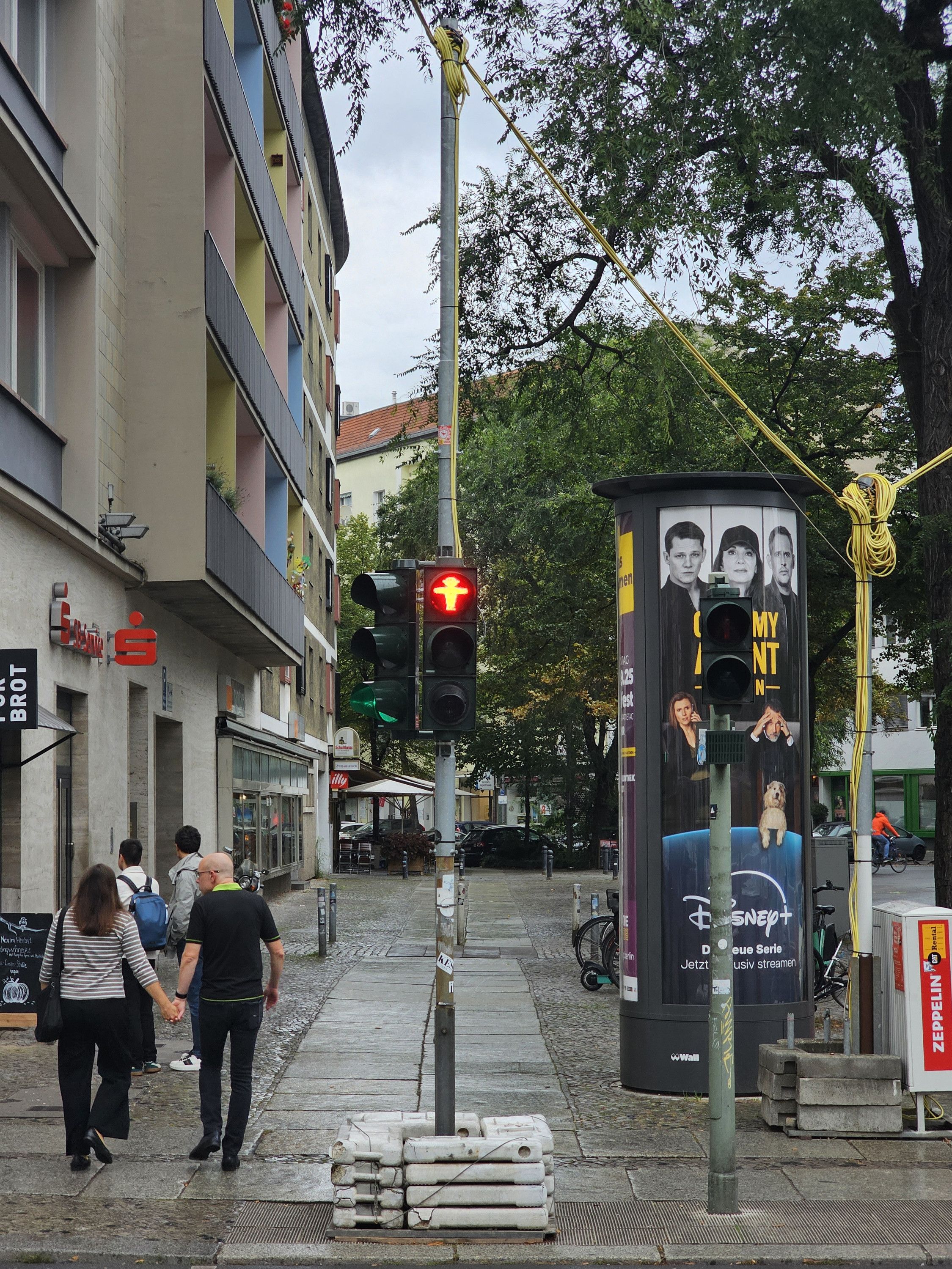Von Nieburhstrasse zu Savignyplatz