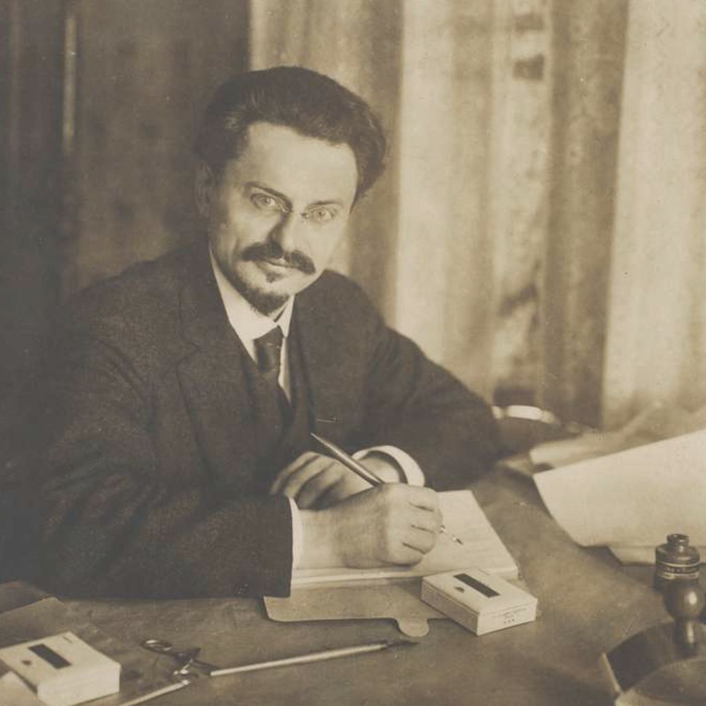S8 Ep927: Josh Ireland recounts how Ramon Mercader used a mountaineer's ice pick to fatally wound Trotsky inside his study. Captured by guards, Ramon maintained a web of lies to conceal his true role as a Soviet operative. (7/16)