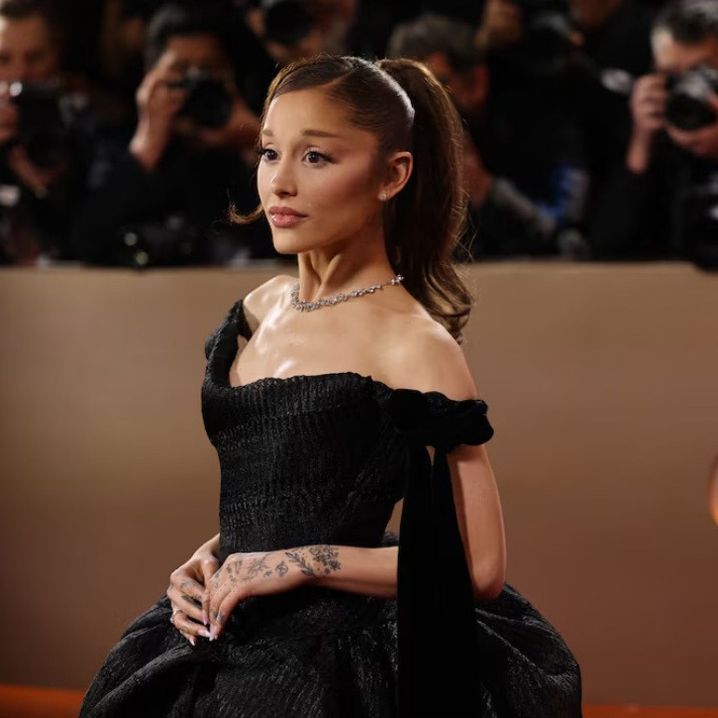773: Podcast IA - Ariana Grande debutó en el número 1 del Billboard Hot 100 con “Hate That I Made You Love Me” y alcanzó un nuevo récord episode artwork