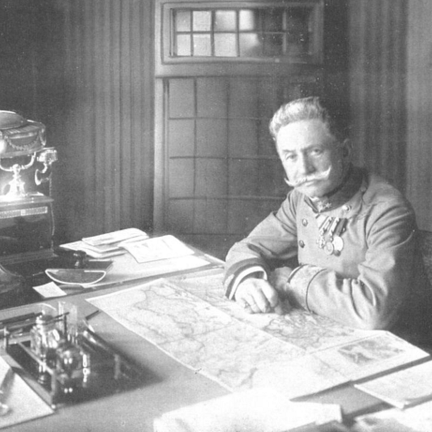 Nick Lloyd. Guest Nick Lloyd discusses his ambition to provide a comprehensive narrative of the Western Front, emphasizing it as a massive coalition war involving multiple empires. He explains his focus on the operational level of senior commanders, aimin episode artwork