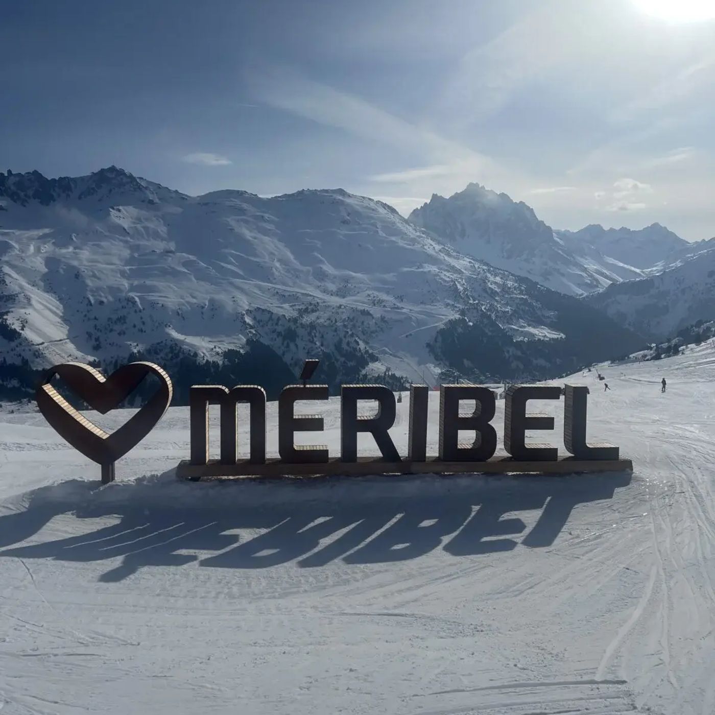 320: Méribel Elections, Les 2 Alpes summer skiing and the Travelski Night Train