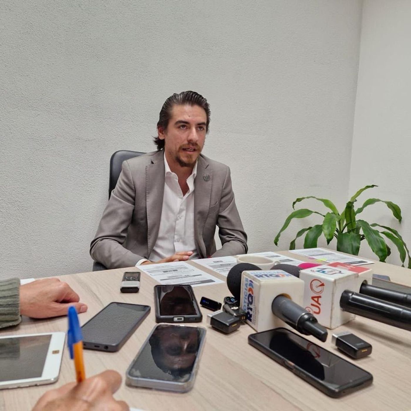 Federico de los Cobos desconoce supuesta salida de Juan Carlos Arreguín de la Secretaría de Gobierno Municipal episode artwork