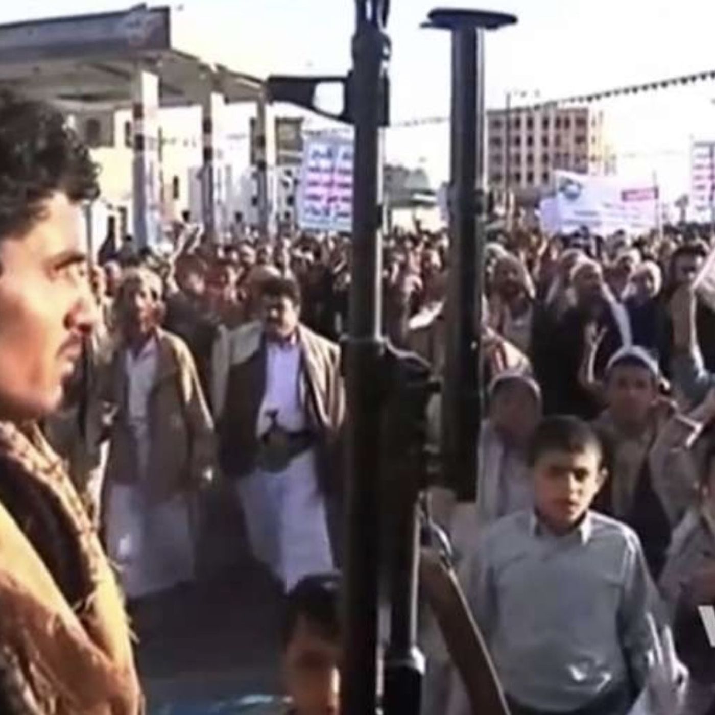 Bridget Toomey analyzes the reawakening of the Yemeni Civil War, noting that the Houthis are launching fresh offensives to seize the Red Sea coast and the Bab el-Mandeb choke point. While the Houthis claim to target Saudi interests, their primary focus ha