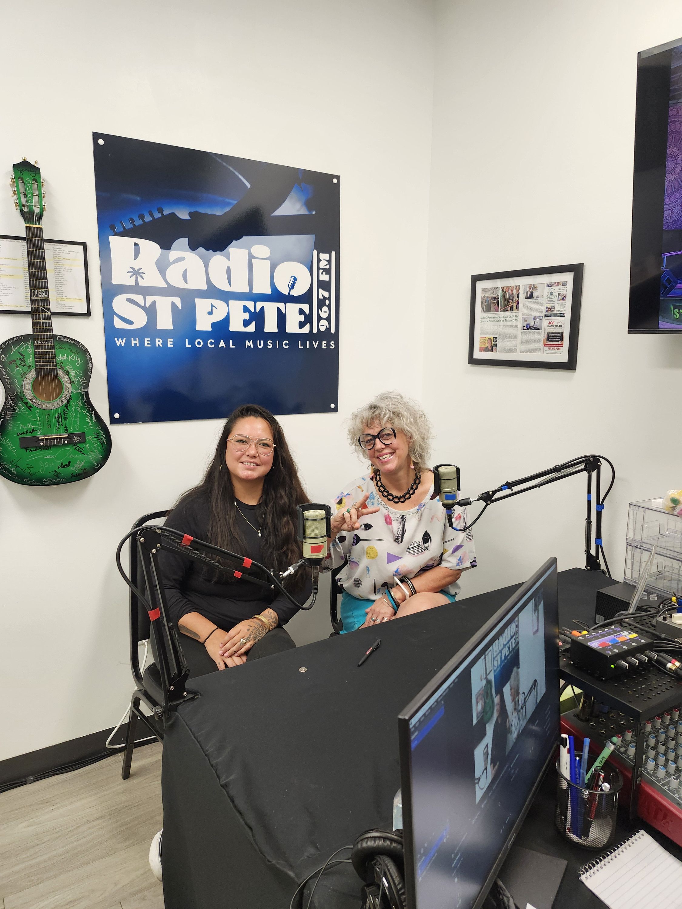 S2 Ep2285: ARTS SPOTLIGHT Autumn Pearson Executive Director: Youth Arts Programs, Enterprise High + Event/Exhibits Preview episode artwork