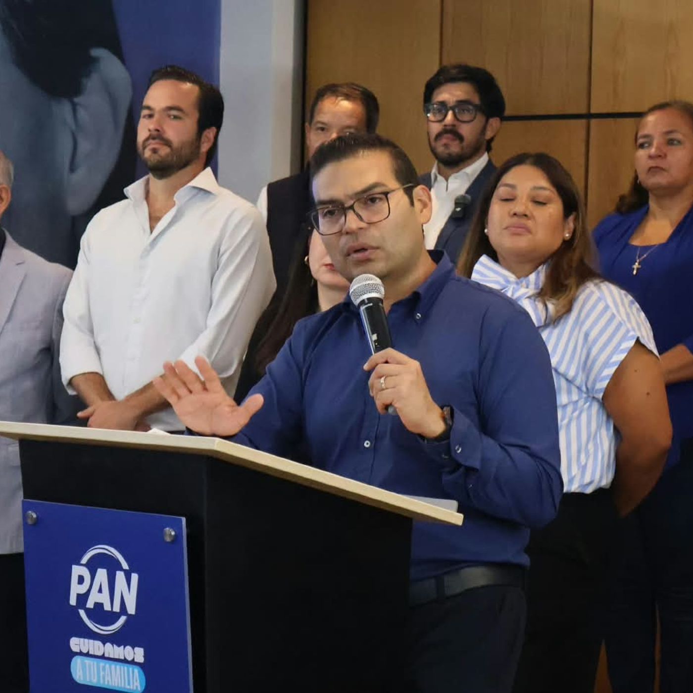 Morena no se quiere sumar a propuesta de cerrarle la puerta a los Narco Candidatos: Arango episode artwork