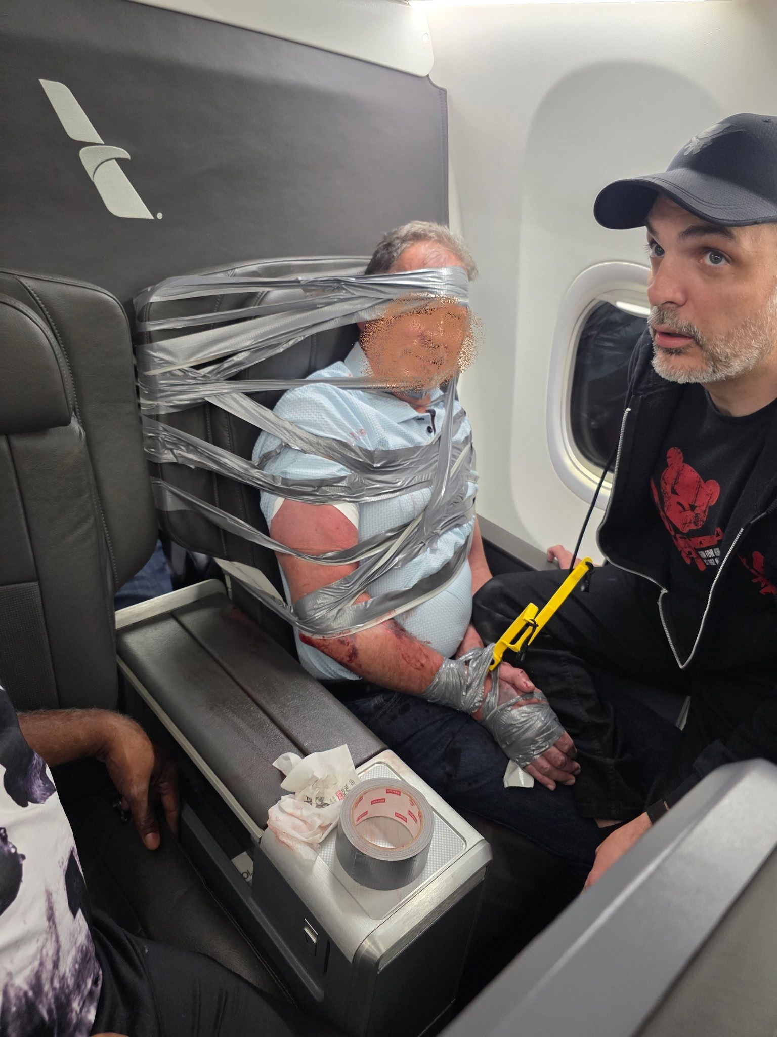 Pod Pick: Duct-Taping a Violent Passenger on a Plane episode artwork