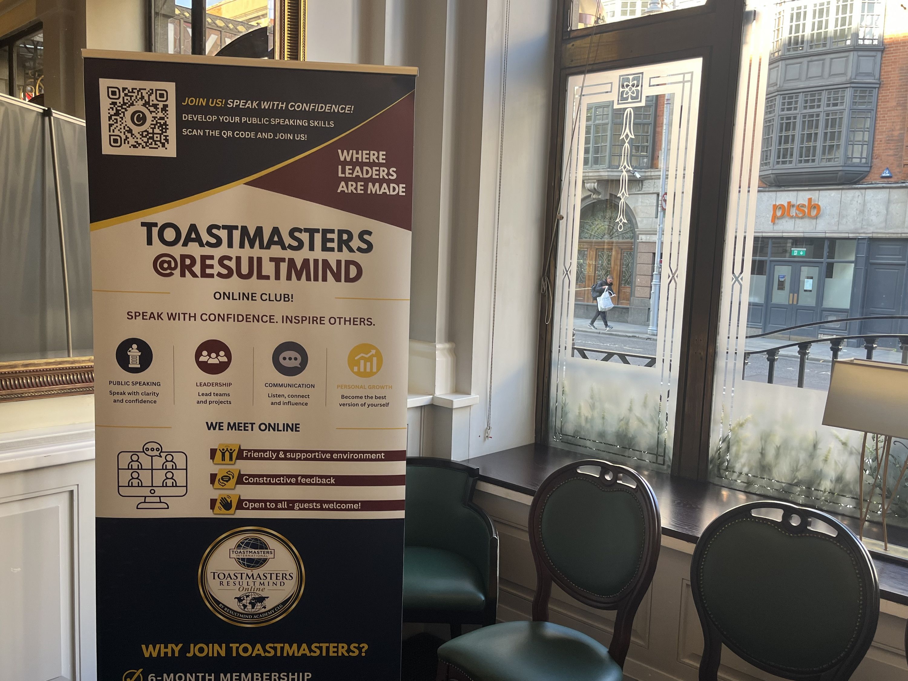 The language is Polish,  the club is Toastmasters.    #Octapodpomo