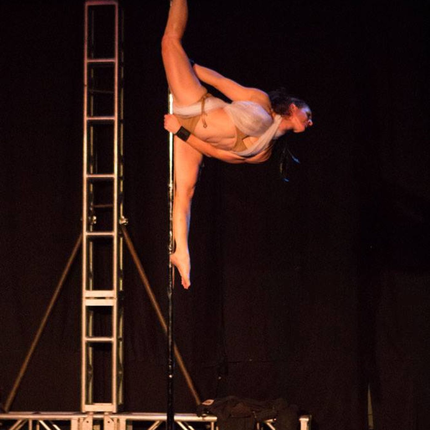 HOLLY MIELY - POLE & AERIAL ARTIST episode artwork