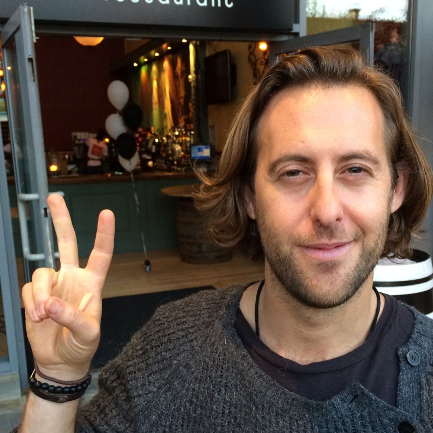 1678: Peace in Congo and Falling Whistles. A chat with @SeanCarasso episode artwork
